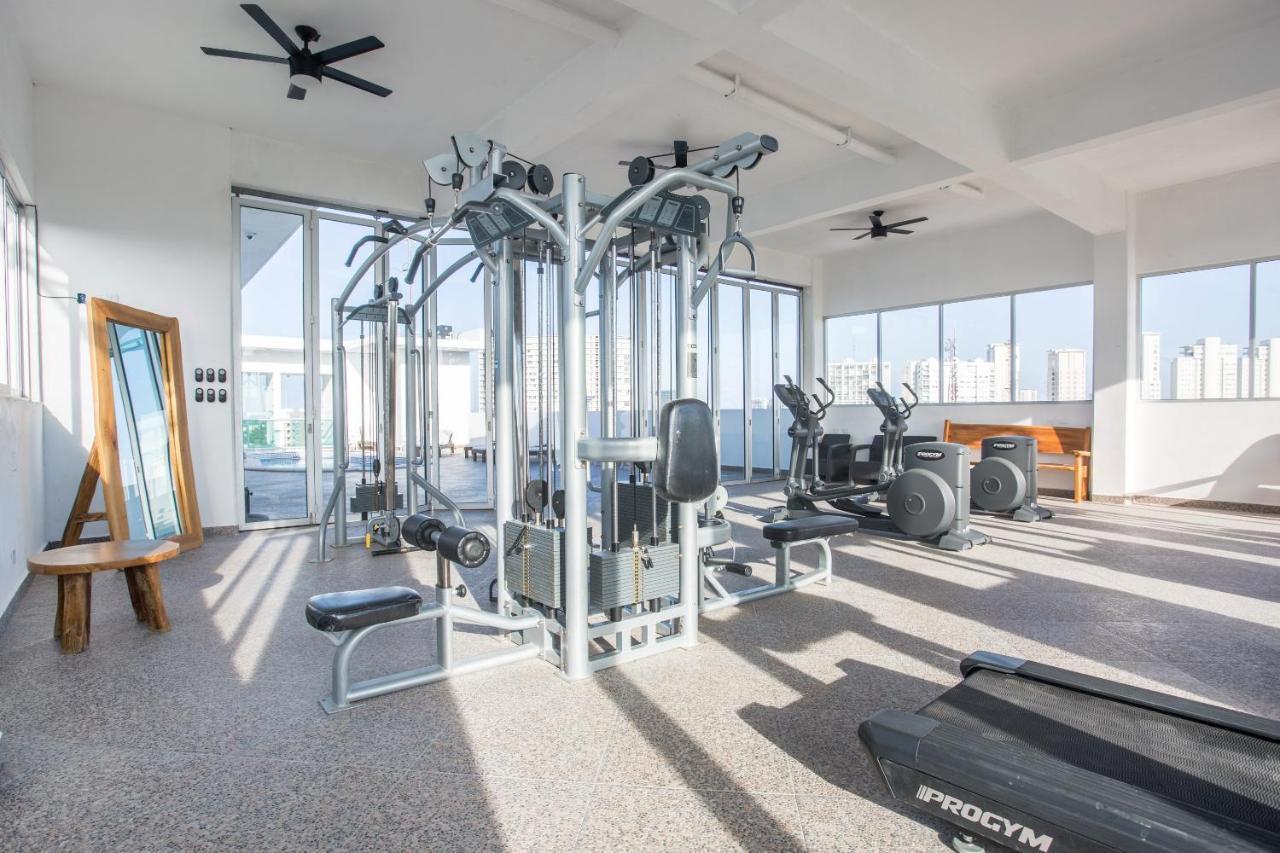 Capital O Cancun Ocean View, Cancún Extérieur photo The gym at the hotel